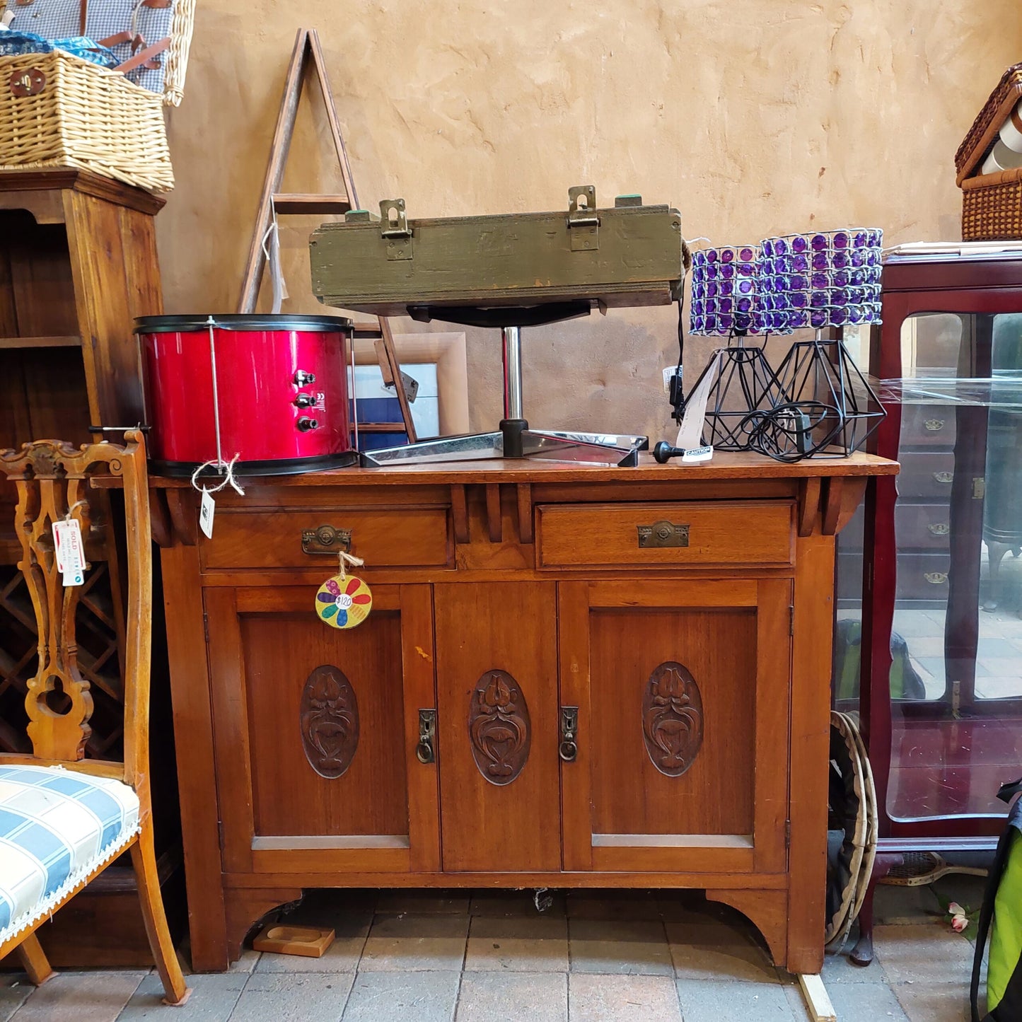 Cupboard/Sideboard