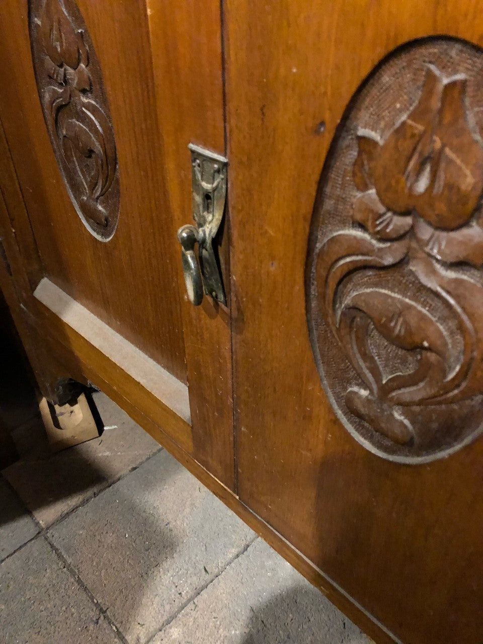 Cupboard/Sideboard